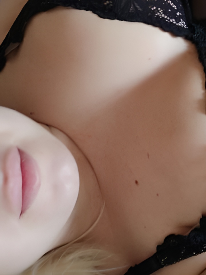 Даша привлекальеная девушка из Батайска цена от 2500 руб