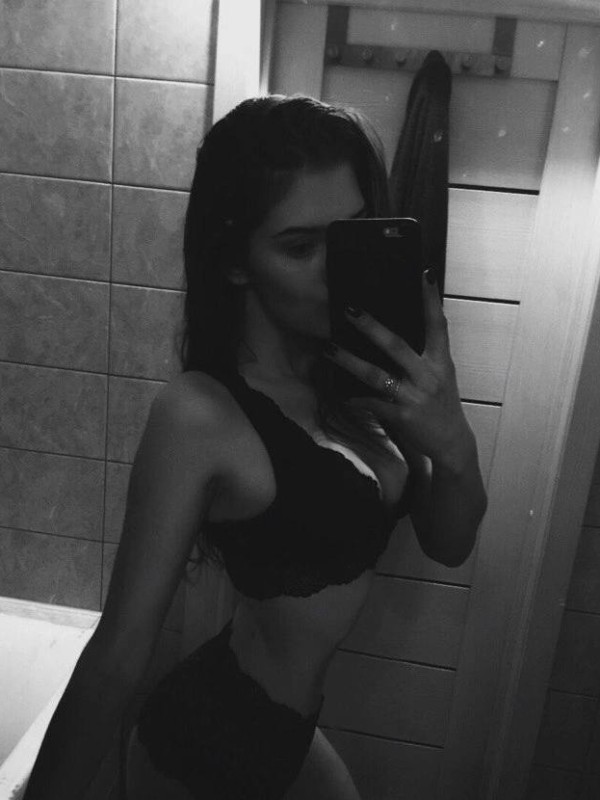 Настя привлекательная девушка из Батайска цена от 5000 руб